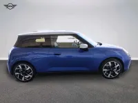 Usata Mini Cooper Classic 135 kW (184 CV) 2024 Blu/azzurro Utilitaria