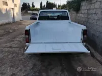 Usata Nissan Navara 133 CV (97 kW) 2011 Bianco Pick-up