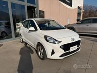 Usata Hyundai i10 65 CV (47 kW) 2023 Bianco Utilitaria