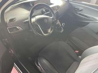 Usata Lancia Ypsilon Gold 95 CV (69 kW) 2015 Nero Utilitaria