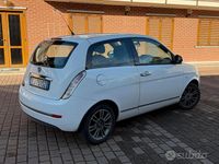 Usata Lancia Ypsilon 69 CV (50 kW) 2011 Bianco Utilitaria
