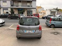 Usata Renault Modus 74 CV (54 kW) 2011 Grigio Monovolume