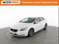 Gebraucht Volvo V40 Plus 122 PS (89 kW) 2019 Weiß Limousine