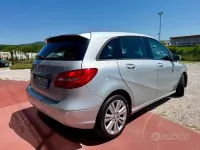 Usata Mercedes B180 Premium 109 CV (80 kW) 2014 Grigio Utilitaria