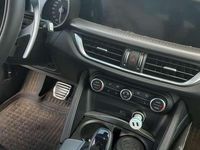 Usata Alfa Romeo Stelvio Executive 209 CV (153 kW) 2017 Blu/azzurro SUV