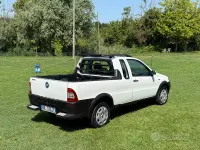 Usata Fiat Strada 86 CV (63 kW) 2007 Bianco Pick-up