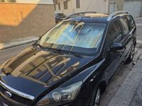 Usata Ford Focus 110 CV (80 kW) 2010 Nero Station wagon
