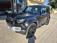 Usata Land Rover Defender SE 200 CV (147 kW) 2023 Nero SUV