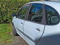 Usata Renault Scénic 102 CV (75 kW) 2001 Grigio Monovolume