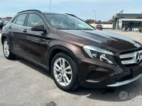 Usata Mercedes GLA220 170 CV (125 kW) 2014 Marrone SUV
