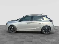 Usata Opel Corsa 101 CV (74 kW) 2025 Gris aluminium Utilitaria
