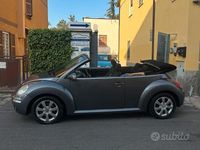 Usata VW Beetle Cabriolet 105 CV (77 kW) 2007 Grigio Cabrio