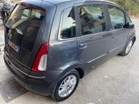 Usata Lancia Musa 95 CV (69 kW) 2011 Grigio Monovolume