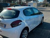 usata Peugeot 208 1.2 GPL 82cv Neopatentati