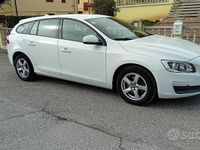 Usata Volvo V60 114 CV (83 kW) 2015 Bianco Station wagon