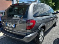 Usata Chrysler Voyager 150 CV (110 kW) 2008 Grigio Monovolume