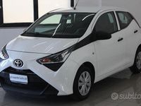 Usata Toyota Aygo Business Edition 72 CV (52 kW) 2021 Bianco Utilitaria