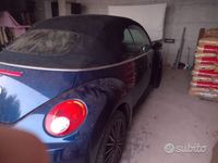 Usata VW Beetle 105 CV (77 kW) 2007 Blu Cabrio