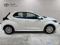 Usata Toyota Yaris Active 111 CV (81 kW) 2023 Bianco Utilitaria