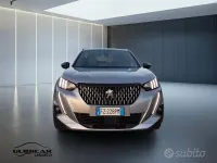 Usata Peugeot 2008 GT 131 CV (96 kW) 2020 Grigio metallizzato SUV