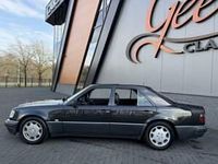 Usata Mercedes E500 326 CV (239 kW) 1991 Nero Berlina