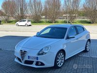 Usata Alfa Romeo Giulietta Exclusive 175 CV (128 kW) 2014 Bianco Utilitaria