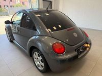 Usata VW Beetle 105 CV (77 kW) 2005 Grigio Utilitaria