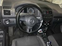 Usata VW Touran Trendline 105 CV (77 kW) 2011 Nero Monovolume