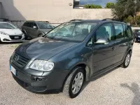 Usata VW Touran Highline 105 CV (77 kW) 2005 Grigio Monovolume