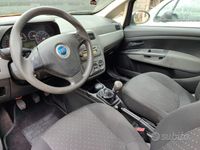 Usata Fiat Punto 65 CV (47 kW) 2007 Marrone Utilitaria