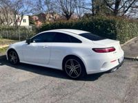 Usata Mercedes E220 AMG line 194 CV (142 kW) 2018 Coupé