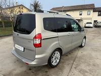 Usata Ford Tourneo Courier Titanium 101 CV (74 kW) 2015 Marrone Monovolume