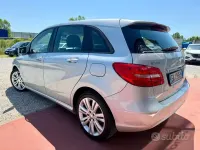 Usata Mercedes B180 Premium 109 CV (80 kW) 2014 Grigio Utilitaria
