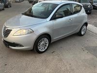 Usata Lancia Ypsilon Silver 95 CV (69 kW) 2012 Grigio Utilitaria