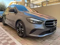 Usata Mercedes B180 Premium Plus 116 CV (85 kW) 2021 Grigio Utilitaria