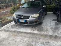 Usata VW Passat 105 CV (77 kW) 2010 Grigio Berlina