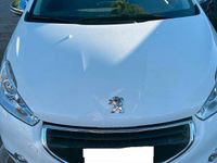 Usata Peugeot 208 92 CV (67 kW) 2014 Bianco Utilitaria
