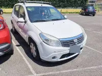 Usata Dacia Sandero 75 CV (55 kW) 2009 Bianco Berlina