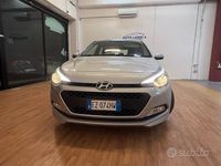 Usata Hyundai i20 Style 84 CV (61 kW) 2015 Grigio Berlina