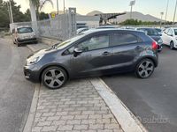 Usata Kia Rio EX 75 CV (55 kW) 2012 Grigio Berlina