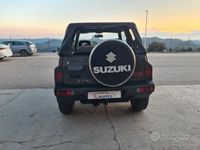 Usata Suzuki Vitara 75 CV (55 kW) 1990 Grigio SUV