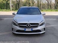 Usata Mercedes A180 Premium 122 CV (89 kW) 2017 Argento Berlina