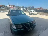 Usata Mercedes C220 125 CV (91 kW) 2000 Verde Berlina