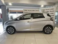 Usata Renault Zoe Intens 100 kW (136 CV) 2021 Grigio chiaro Utilitaria