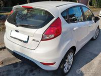 Usata Ford Fiesta 97 CV (71 kW) 2017 Bianco Utilitaria