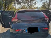 Usata Volvo V40 120 CV (88 kW) 2016 Blu Berlina