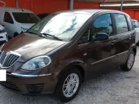 Usata Lancia Musa Gold 95 CV (69 kW) 2012 Grigio Monovolume