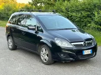 Usata Opel Zafira 125 CV (91 kW) 2012 Nero Monovolume