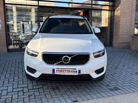 Usata Volvo XC40 Momentum 129 CV (94 kW) 2020 Bianco SUV