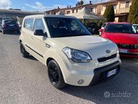 Usata Kia Soul Active 128 CV (94 kW) 2011 Beige SUV